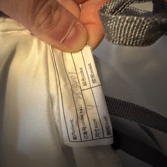 White and black wedding dress - Picture 4 of 7